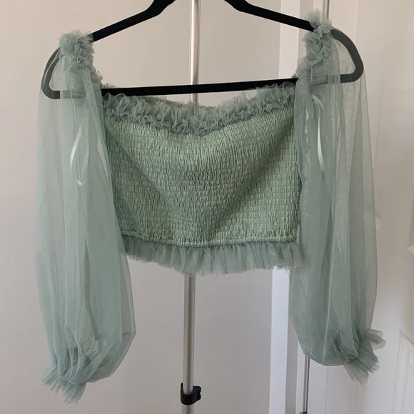 Mable Ruffle Crop Top - Picture 5 of 5